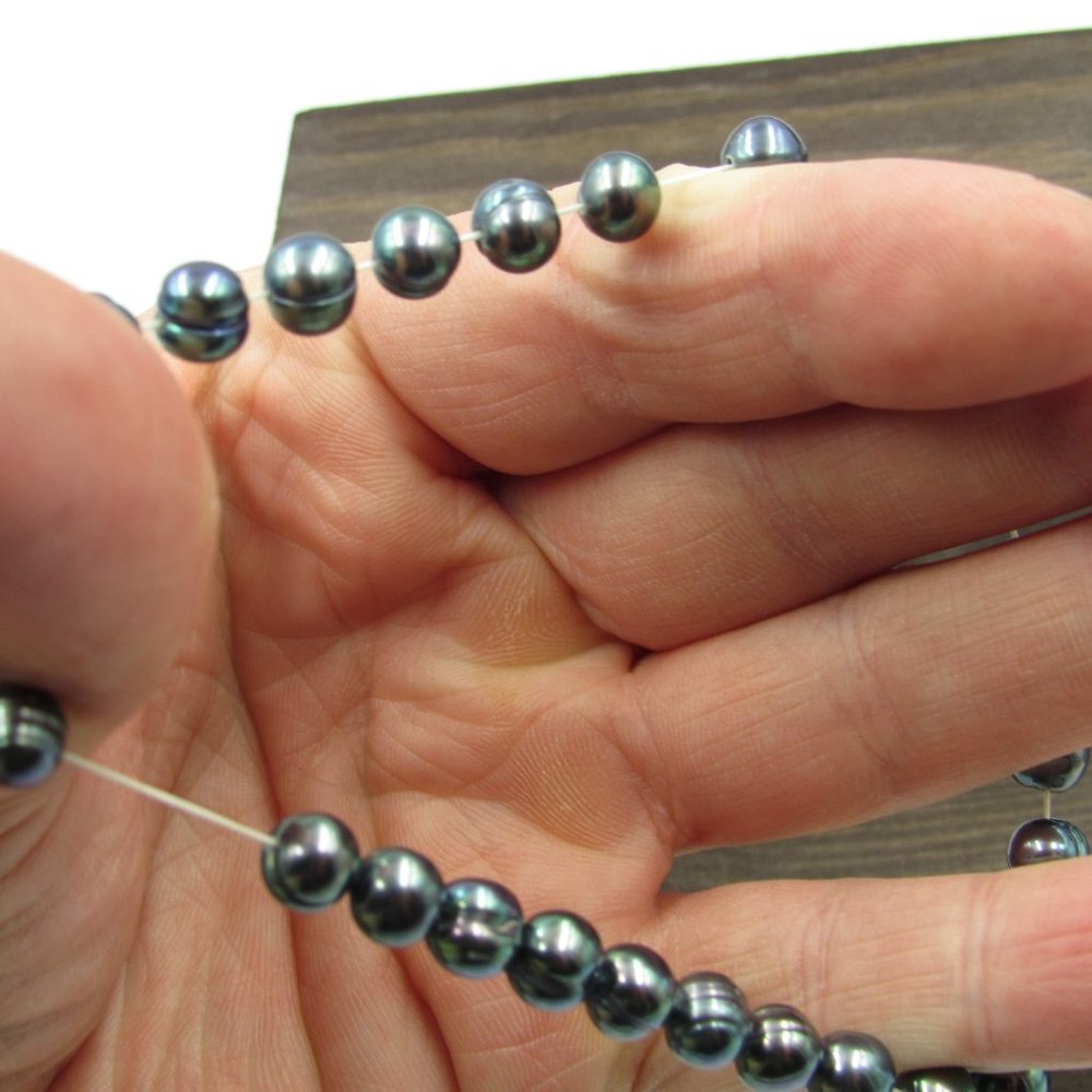 Dyed Pearl Expandable Bracelet Vintage Elegant - Picture 3 of 5